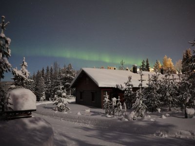 Nordlicht über Chalet