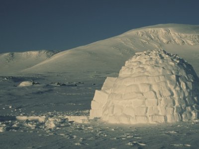 Vorbei am Iglu