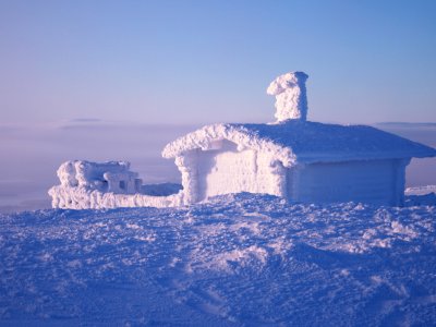 Eiskruste am Berg