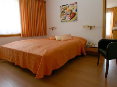 Camera doppia all'albergo Pöstli