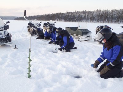Aller pêcher en motoneige