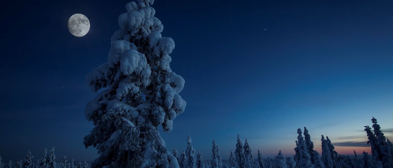 Pleine lune sur la Carélie !